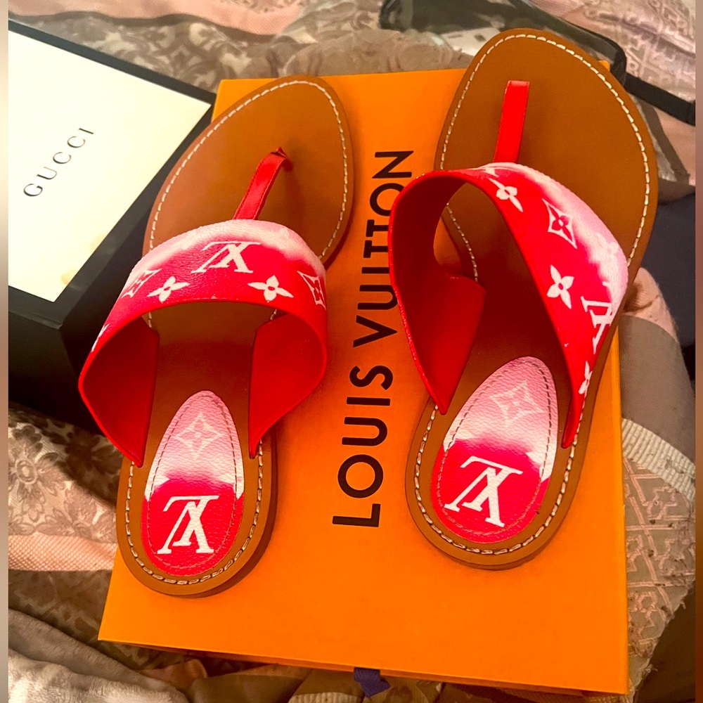 Louis Vuitton thong sandals
